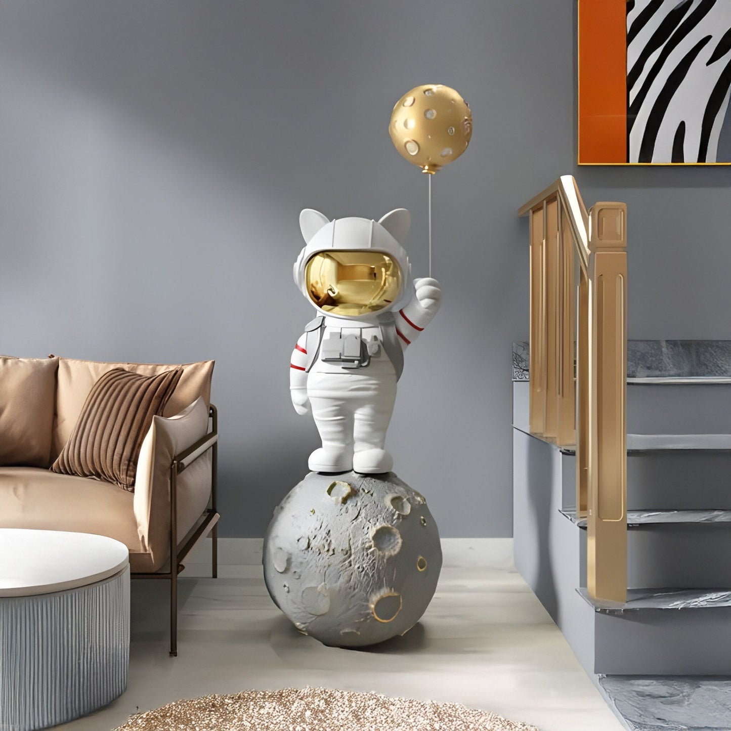 Medium Nova White Astronaut Kitty Moon Balloon Sculpture - 150cm